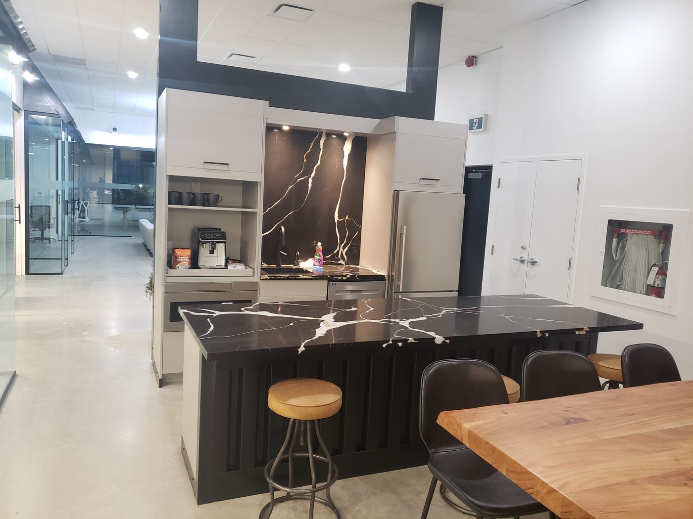 5100 Orbitor — Kitchen + millwork